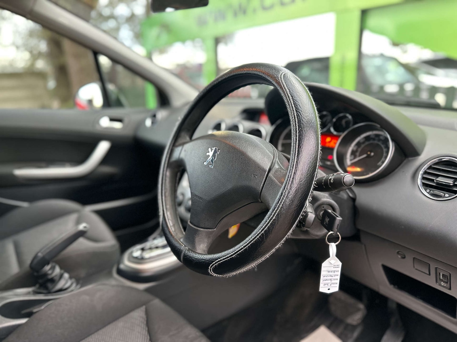 Used Peugeot 308 2010 for sale - 77164848: Photo 2