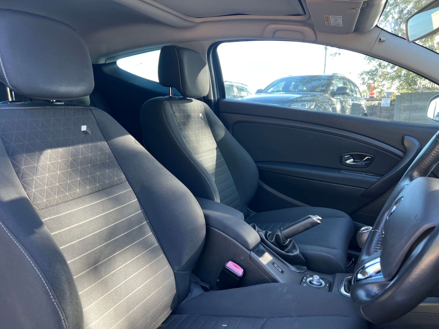 Used Renault Megane 2015 for sale - 76193385: Photo 12