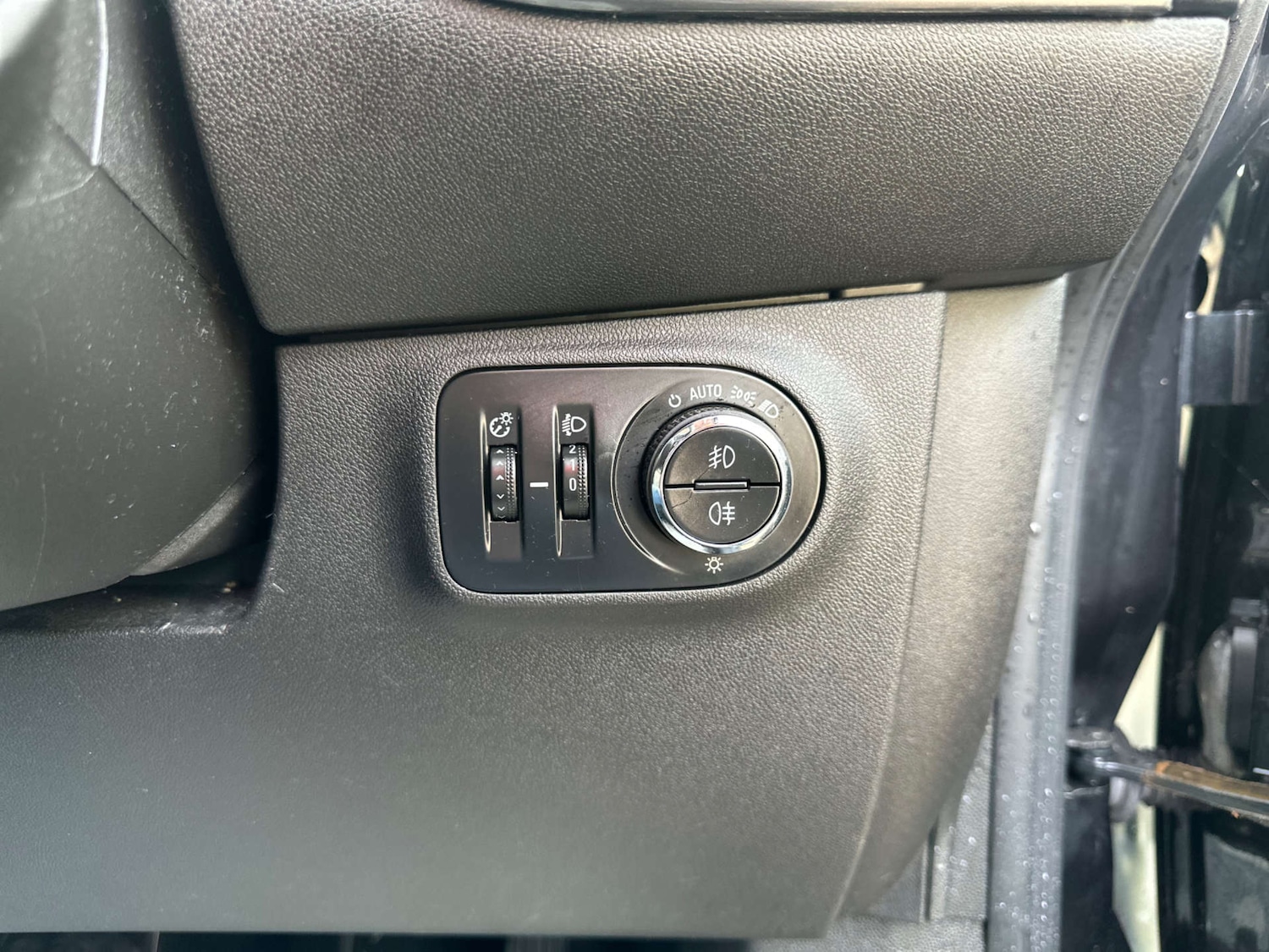 Used Vauxhall Corsa 2015 for sale - 77636177: Photo 27