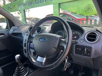 Used Ford Fiesta 2007 for sale - 76601559: Photo