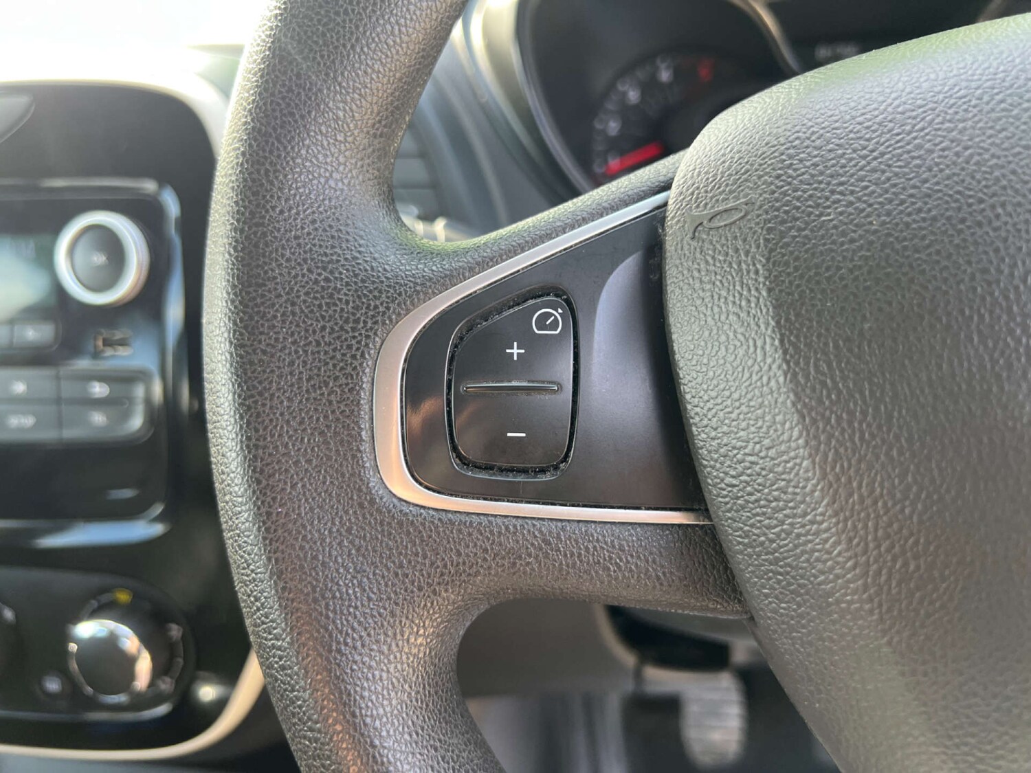 Used Renault Captur 2019 for sale - 76277953: Photo 22