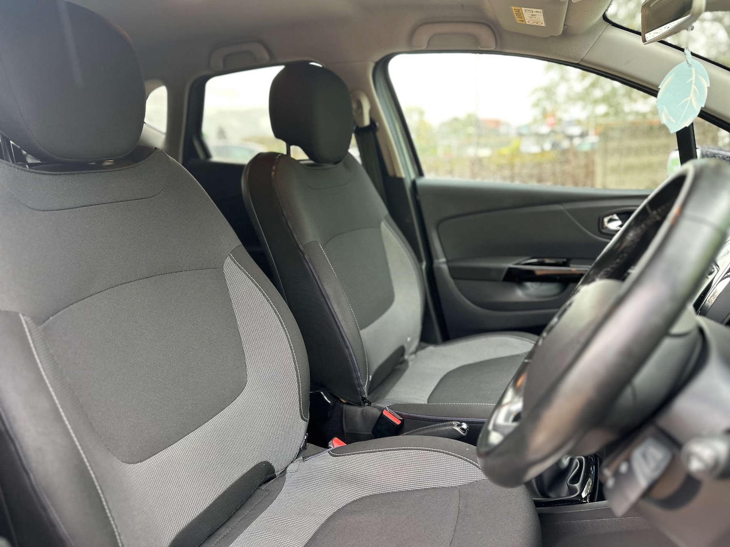 Used Renault Captur 2017 for sale - 76263546: Photo 10