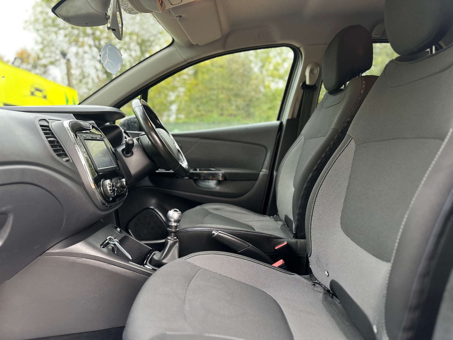 Used Renault Captur 2017 for sale - 76263546: Photo 16