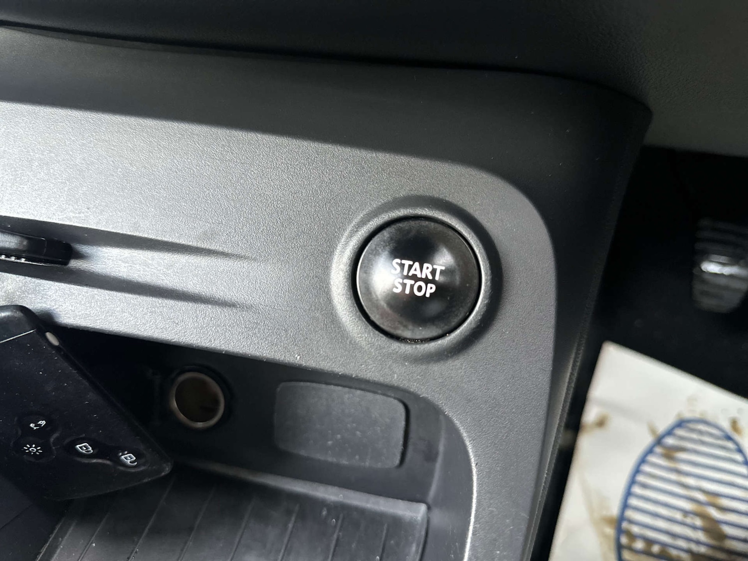 Used Renault Captur 2017 for sale - 76263546: Photo 25