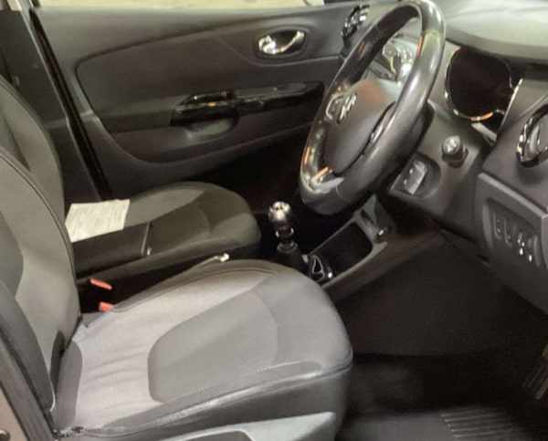 Used Renault Captur 2017 for sale - 76263546: Photo 3