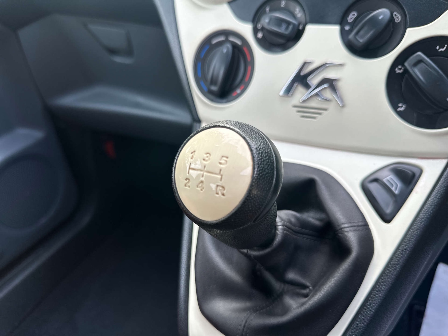 Used Ford Ka 2014 for sale - 76757121: Photo 23