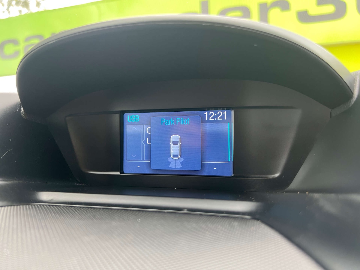 Used Ford Kuga 2015 for sale - 76340749: Photo 29