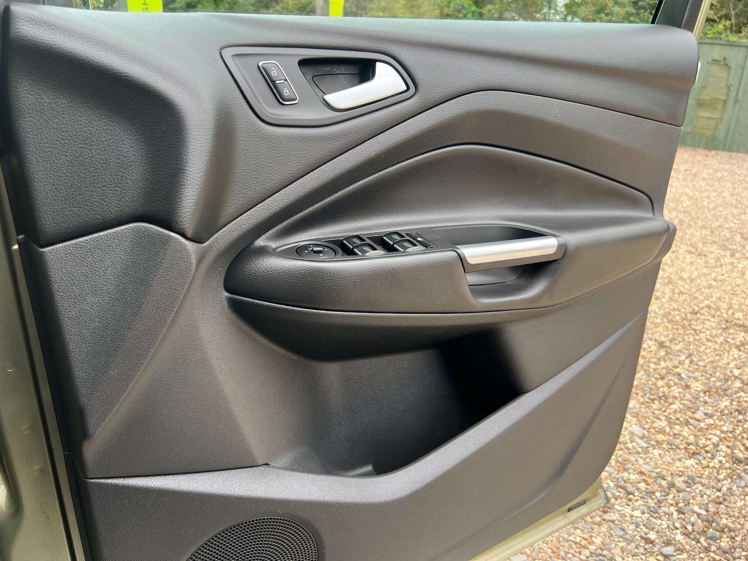 Used Ford Kuga 2015 for sale - 76340749: Photo 32
