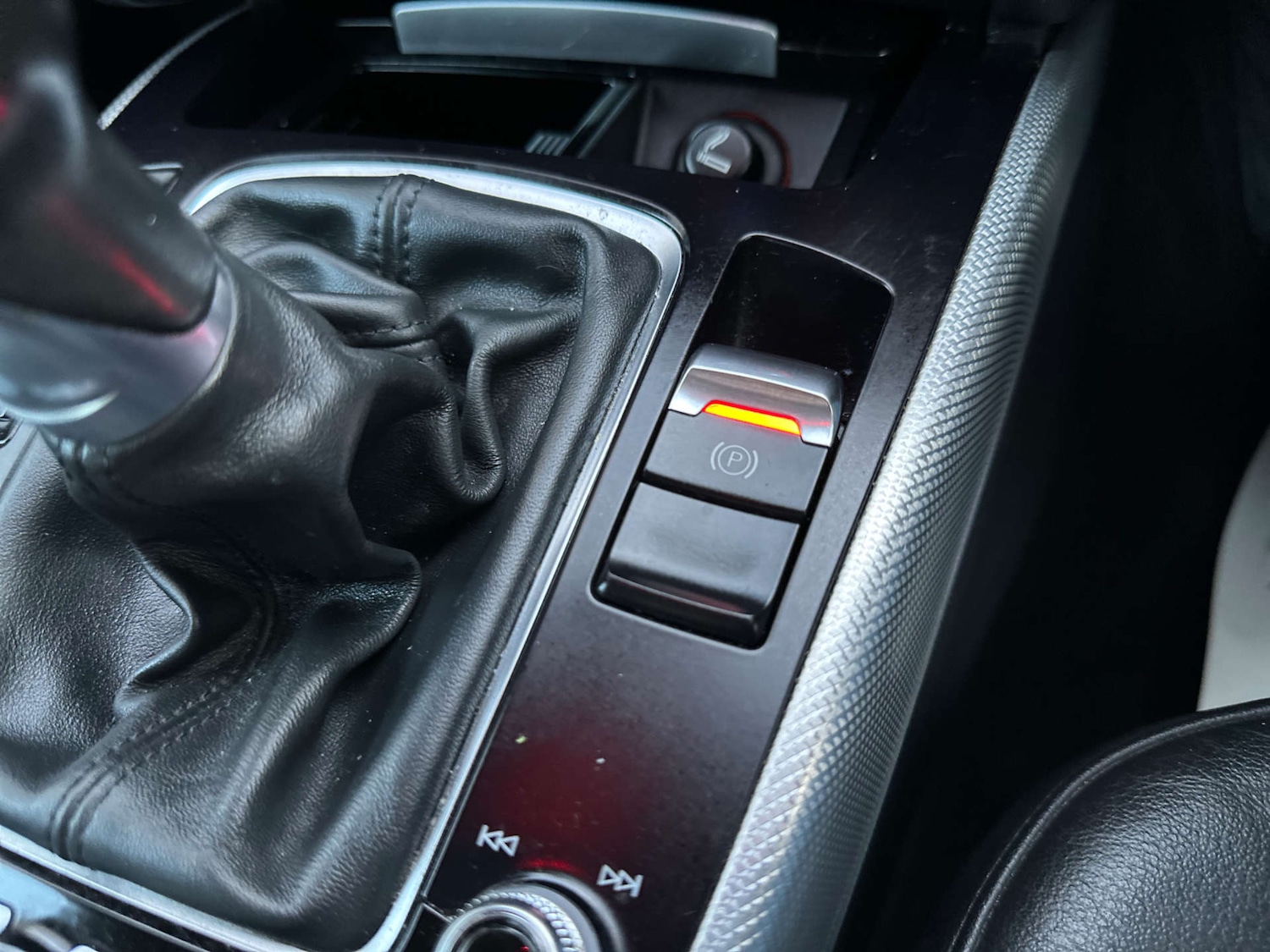 Used Audi A4 2015 for sale - 77693782: Photo 28