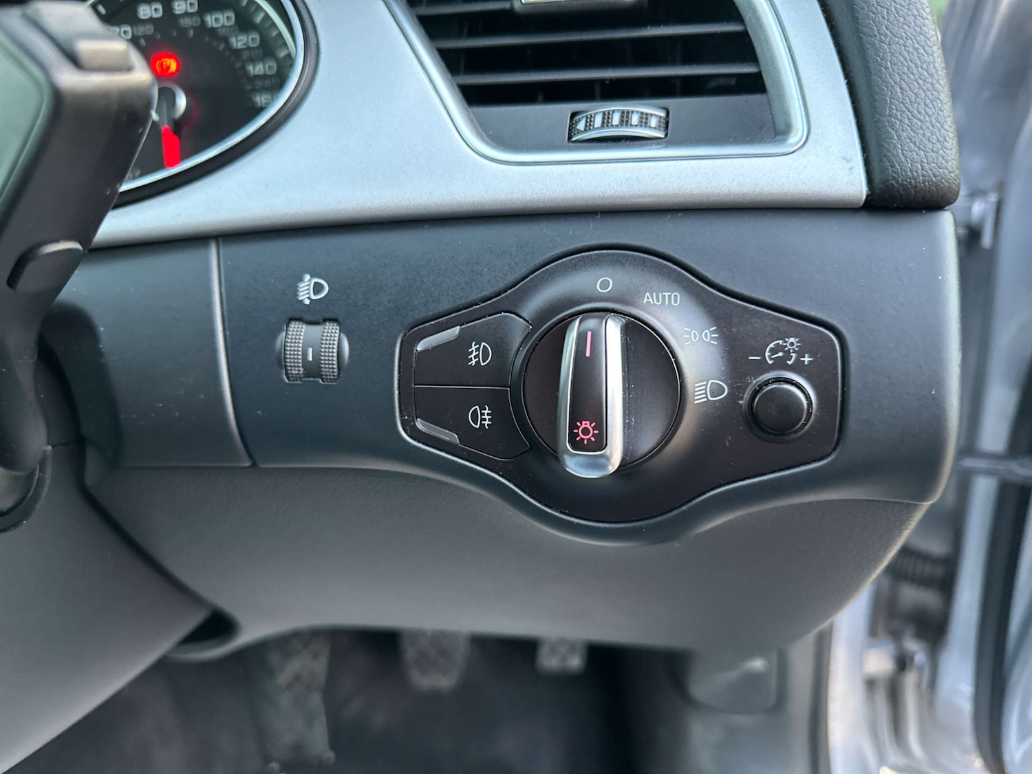 Used Audi A4 2015 for sale - 77693782: Photo 33