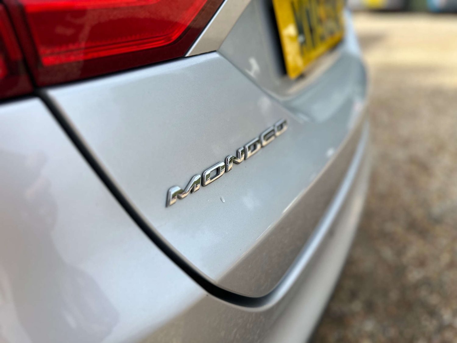 Used Ford Mondeo 2015 for sale - 76412629: Photo 32