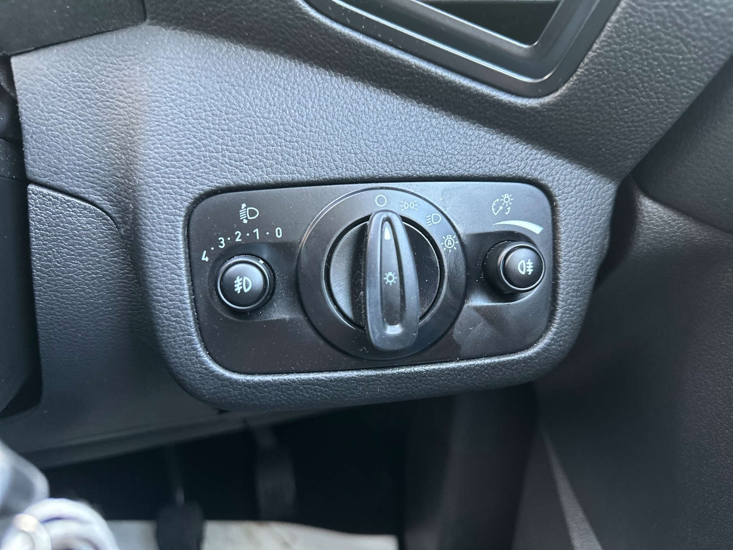 Used Ford C-Max 2015 for sale - 77093745: Photo 33