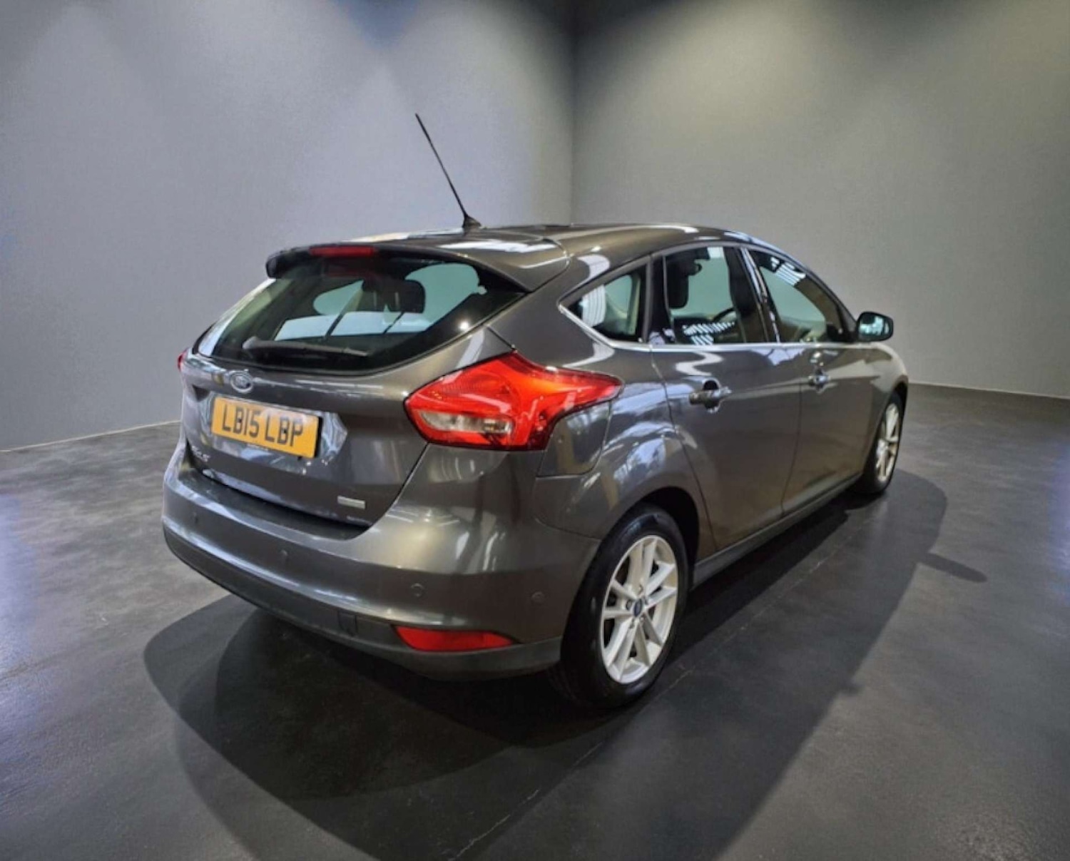 Used Ford Focus 2015 for sale - 76878103: Photo 11