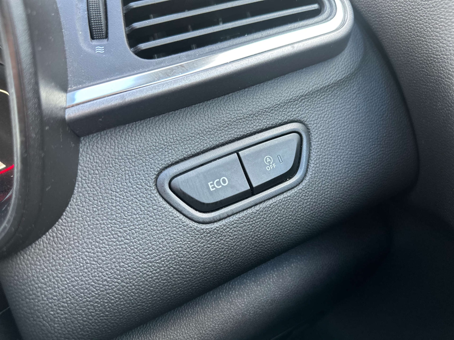 Used Renault Kadjar 2017 for sale - 76718835: Photo 28