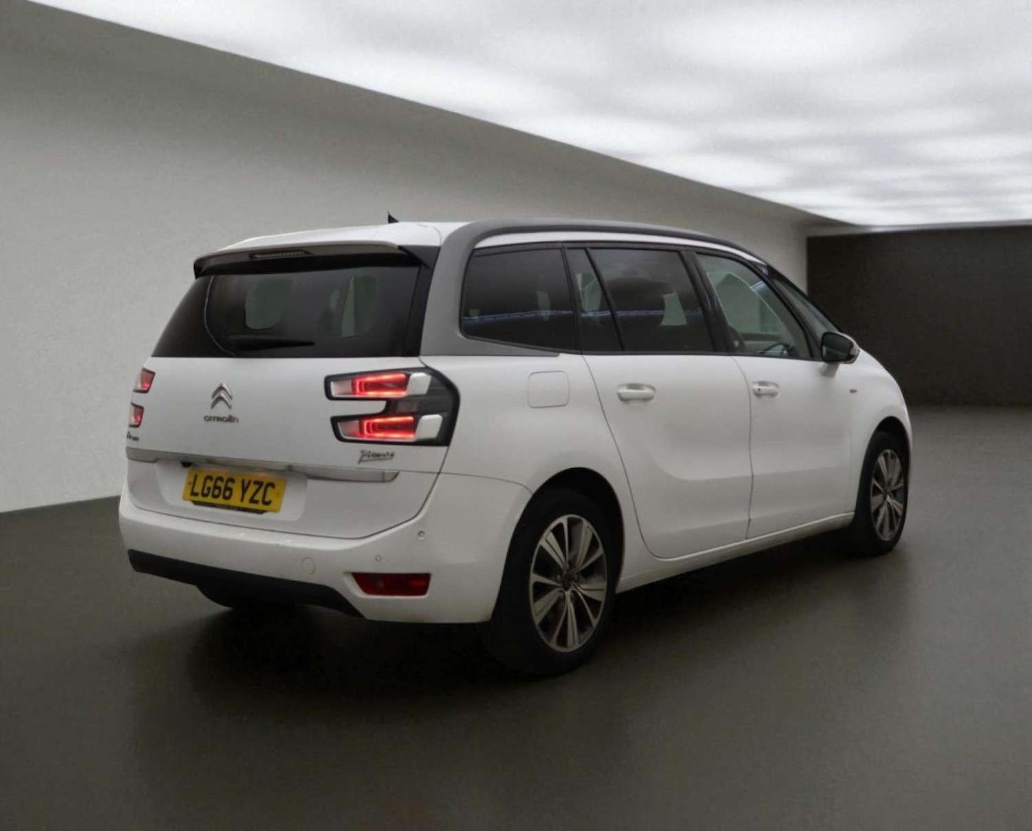 Used Citroen C4 Grand Picasso 2016 for sale - 76385754: Photo 10