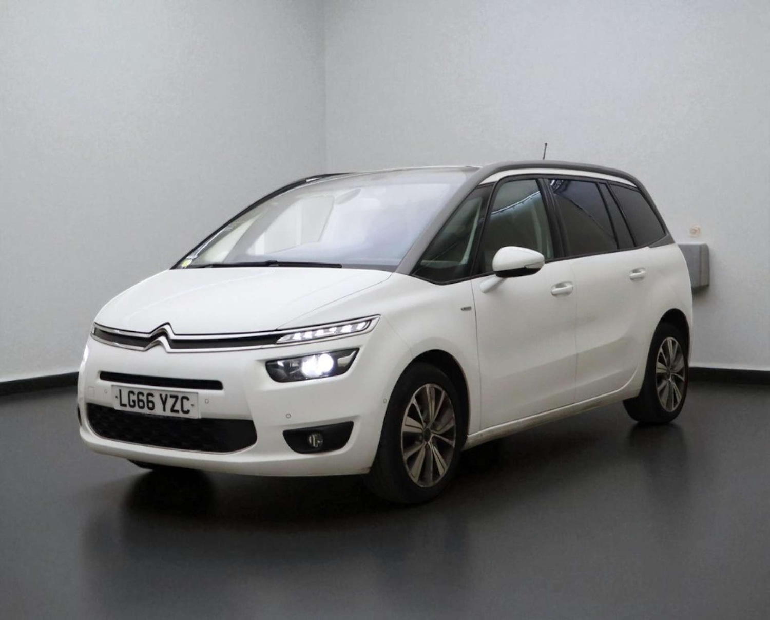 Used Citroen C4 Grand Picasso 2016 for sale - 76385754: Photo 8
