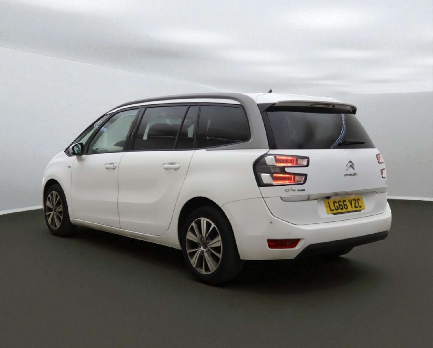 Used Citroen C4 Grand Picasso 2016 for sale - 76385754: Photo 9