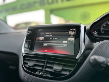 Used Peugeot 2008 2017 for sale - 77058502: Photo