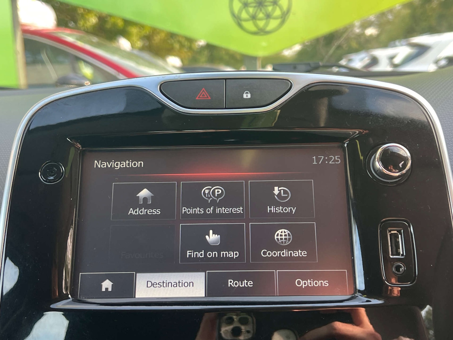 Used Renault Clio 2015 for sale - 76375098: Photo 22