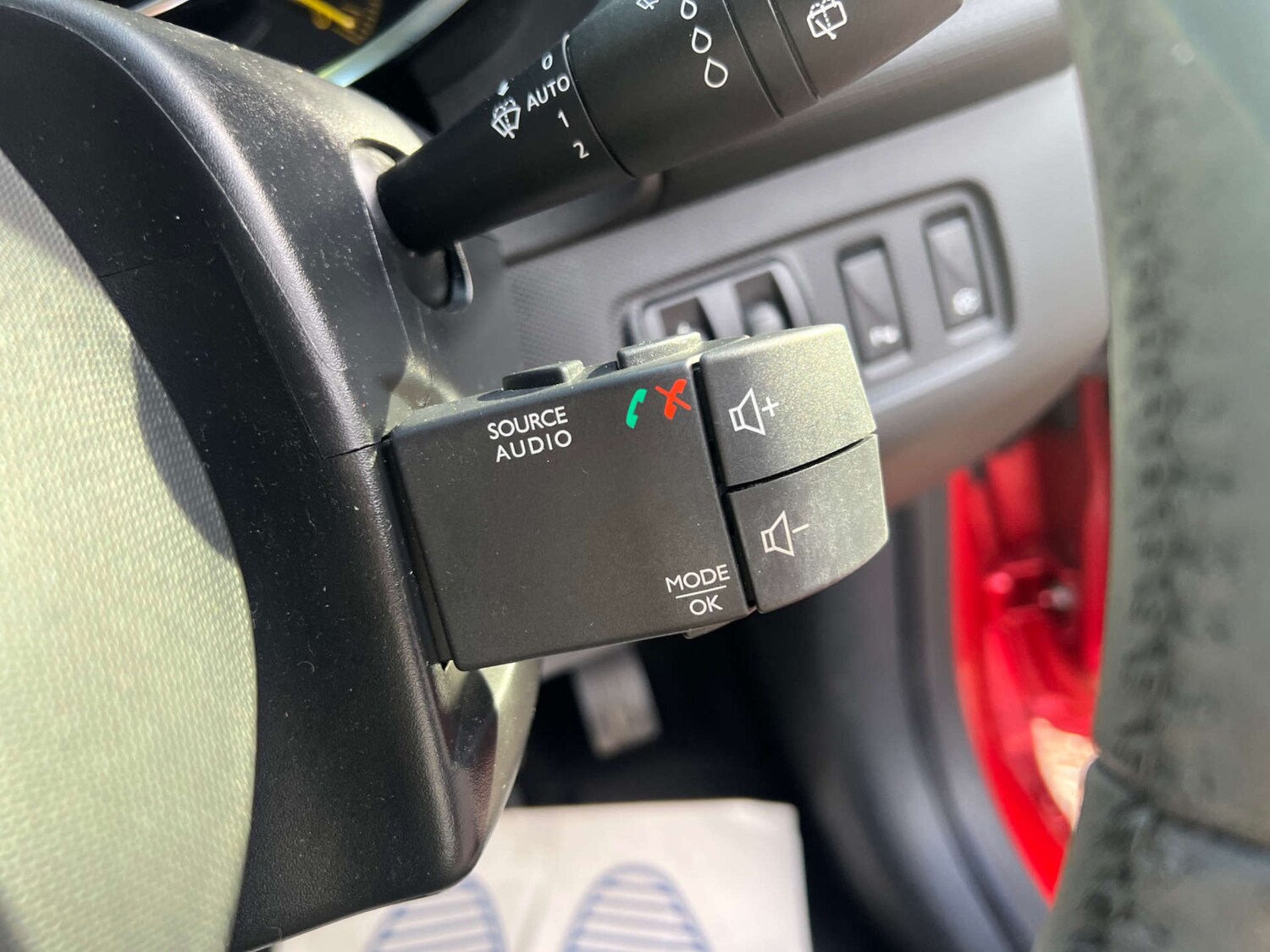 Used Renault Clio 2015 for sale - 76375098: Photo 23