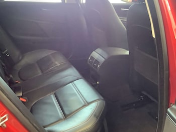 Used Jaguar XE 2016 for sale - 78941388: Photo