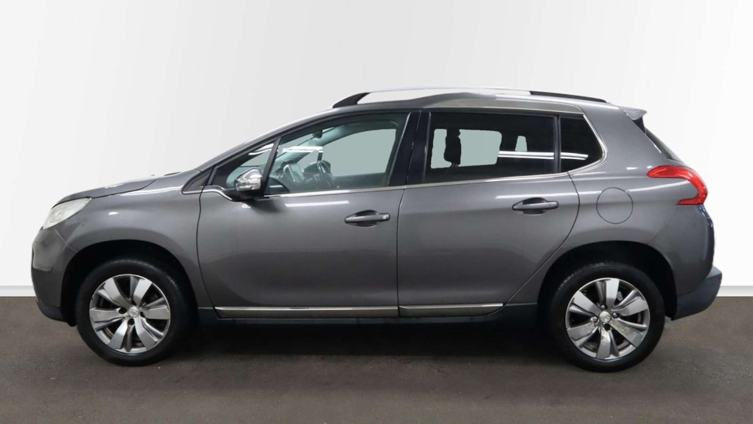 Used Peugeot 2008 2014 for sale - 77318485: Photo 10