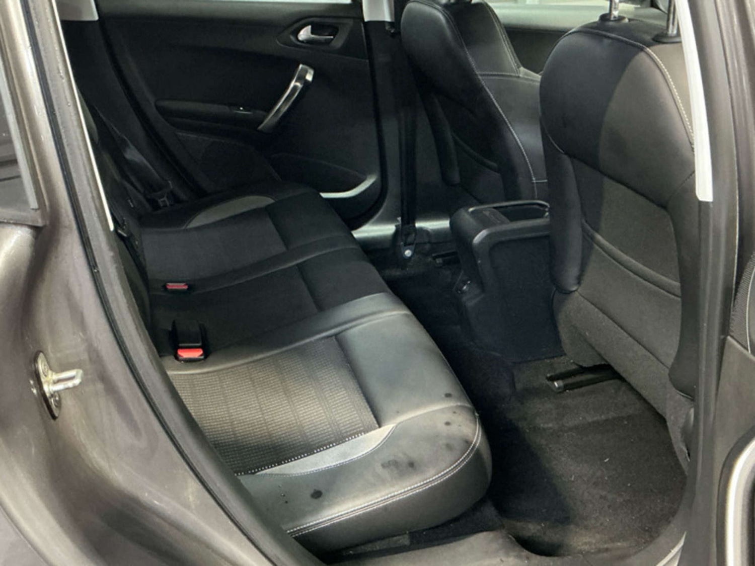 Used Peugeot 2008 2014 for sale - 77318485: Photo 4