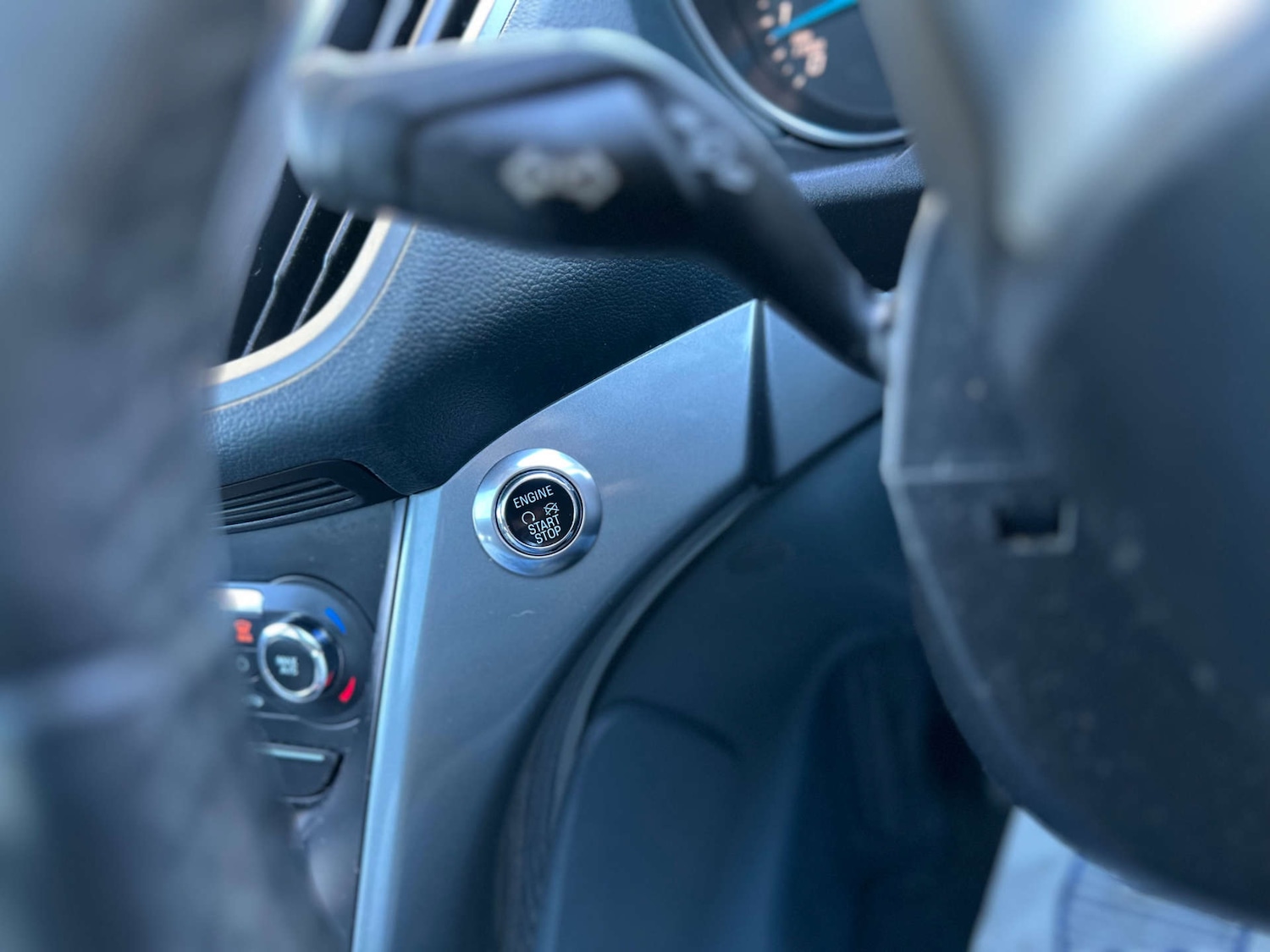 Used Ford C-Max 2014 for sale - 76757920: Photo 29