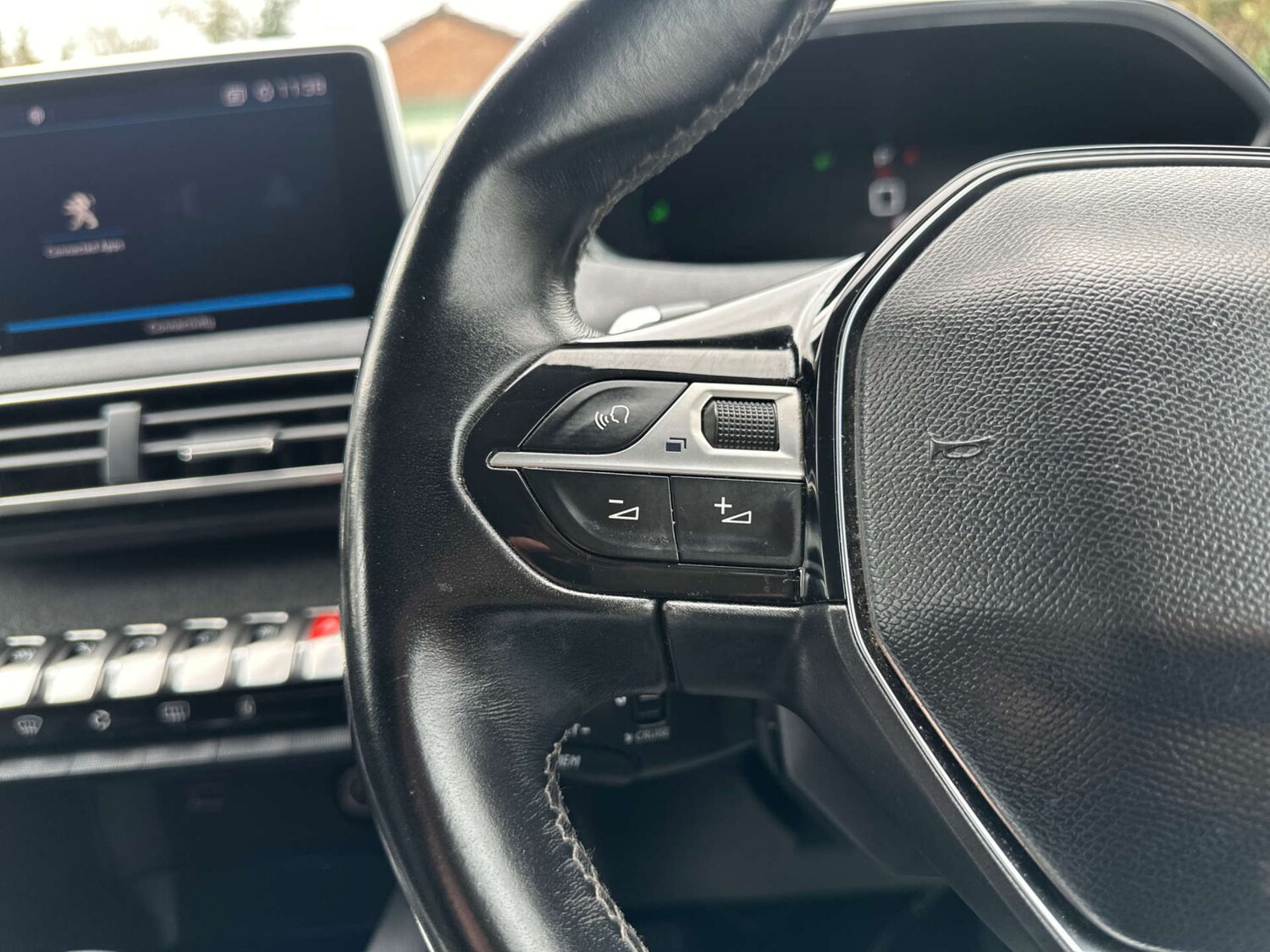 Used Peugeot 3008 2017 for sale - 77822583: Photo 30