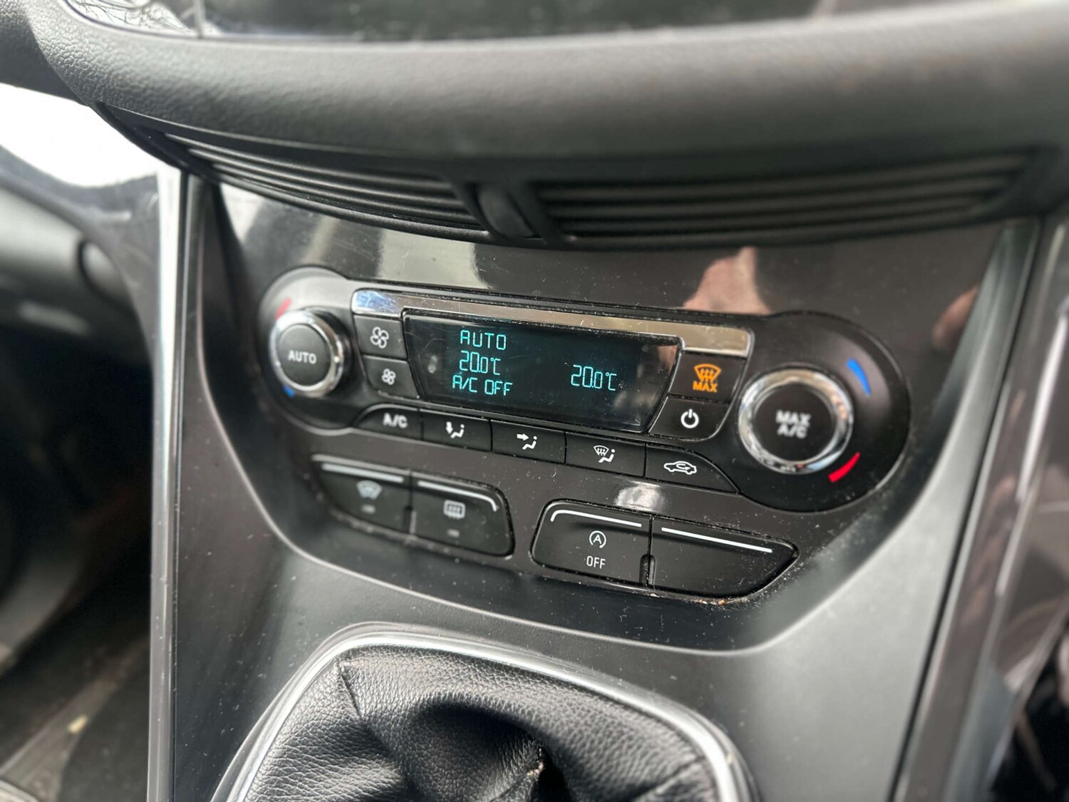 Used Ford Kuga 2015 for sale - 77523282: Photo 22