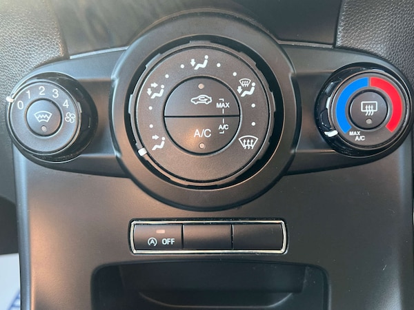 Used Ford Fiesta 2017 for sale - 76316519: Photo 25