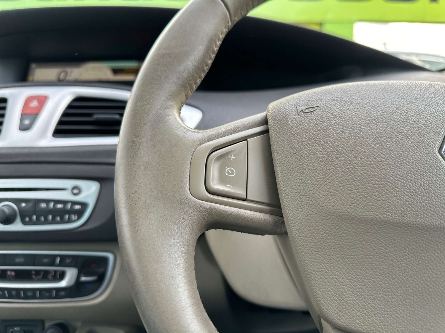 Used Renault Scenic 2009 for sale - 78165478: Photo 25