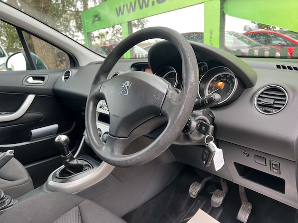 Used Peugeot 308 2012 for sale - 76193403: Photo 2