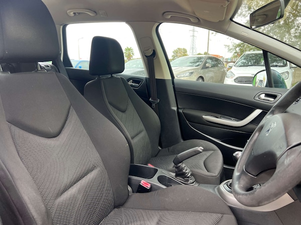 Used Peugeot 308 2012 for sale - 76193403: Photo 9