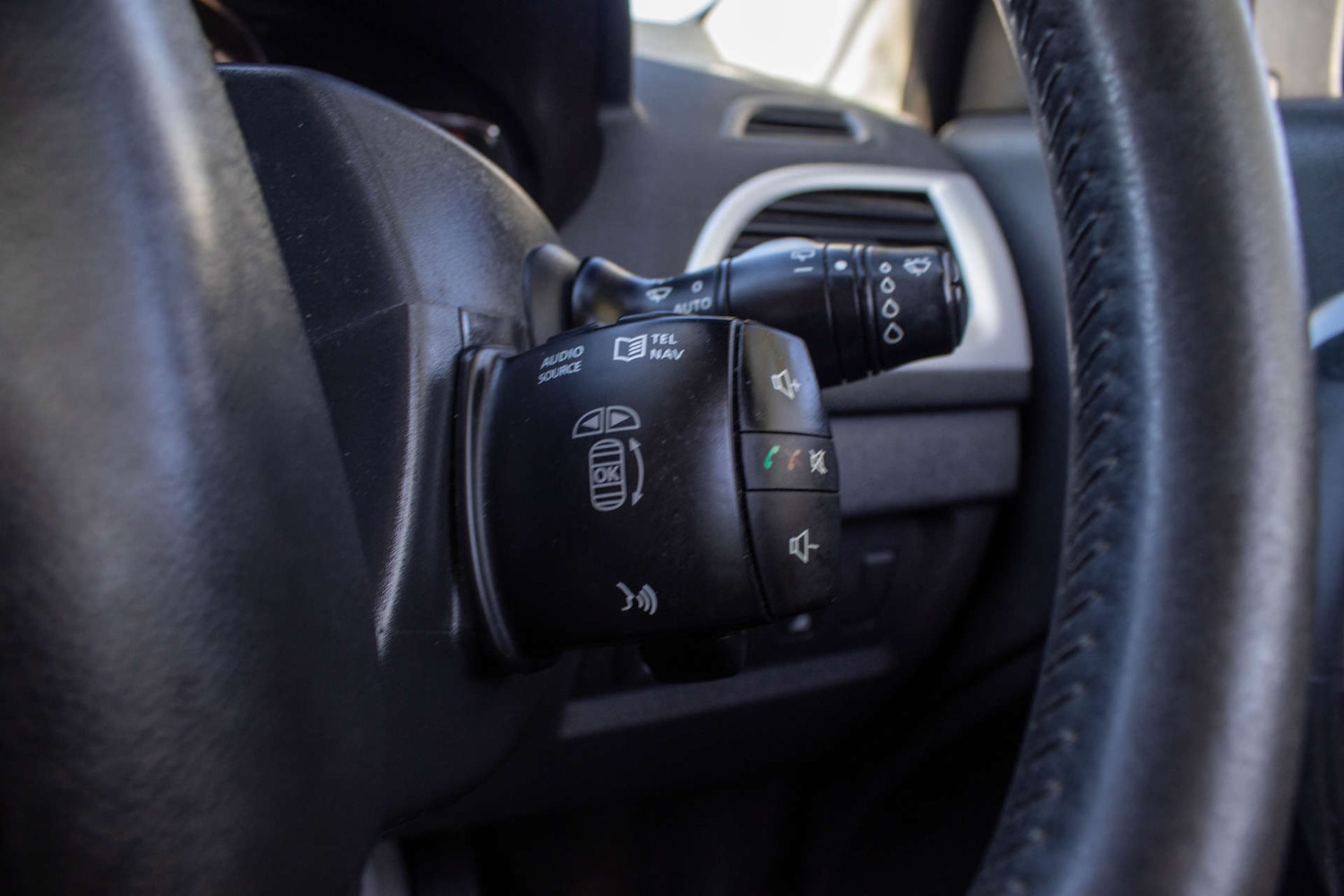 Used Renault Megane 2010 for sale - 78210402: Photo 19