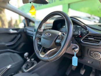 Used Ford Fiesta 2018 for sale - 77975387: Photo