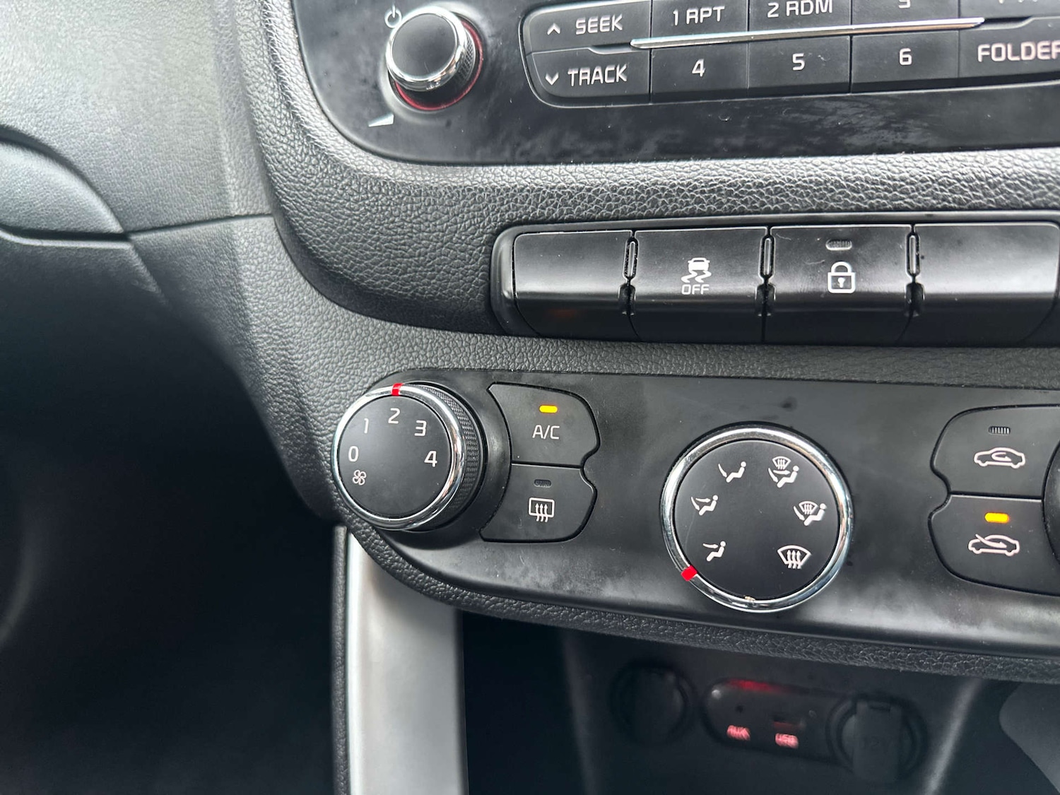 Used Kia Ceed 2013 for sale - 76757120: Photo 18