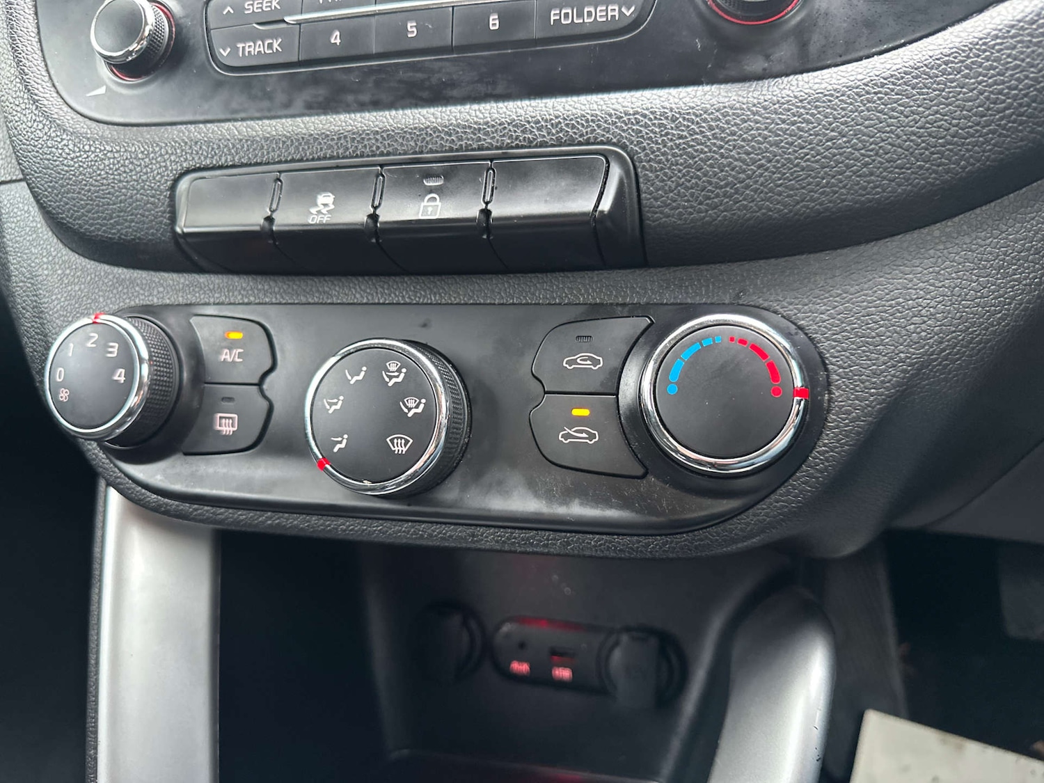 Used Kia Ceed 2013 for sale - 76757120: Photo 19