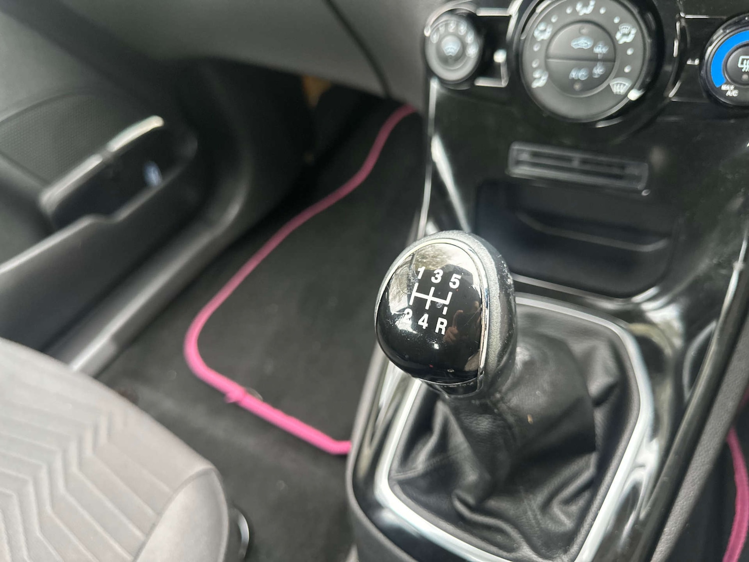 Used Ford Fiesta 2013 for sale - 76542271: Photo 22