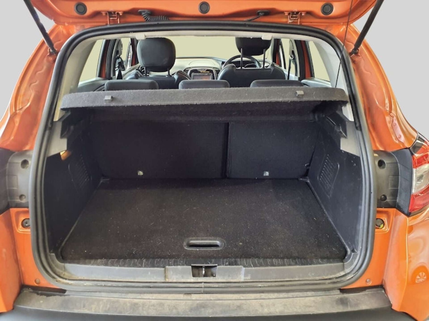 Used Renault Captur 2015 for sale - 76157428: Photo 6