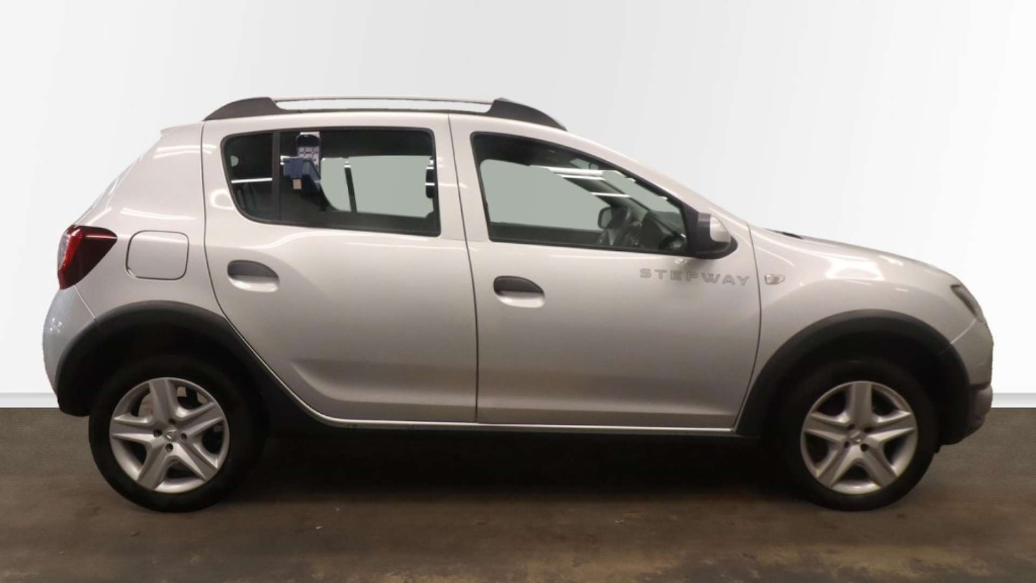 Used Dacia Sandero Stepway 2016 for sale - 76757122: Photo 12
