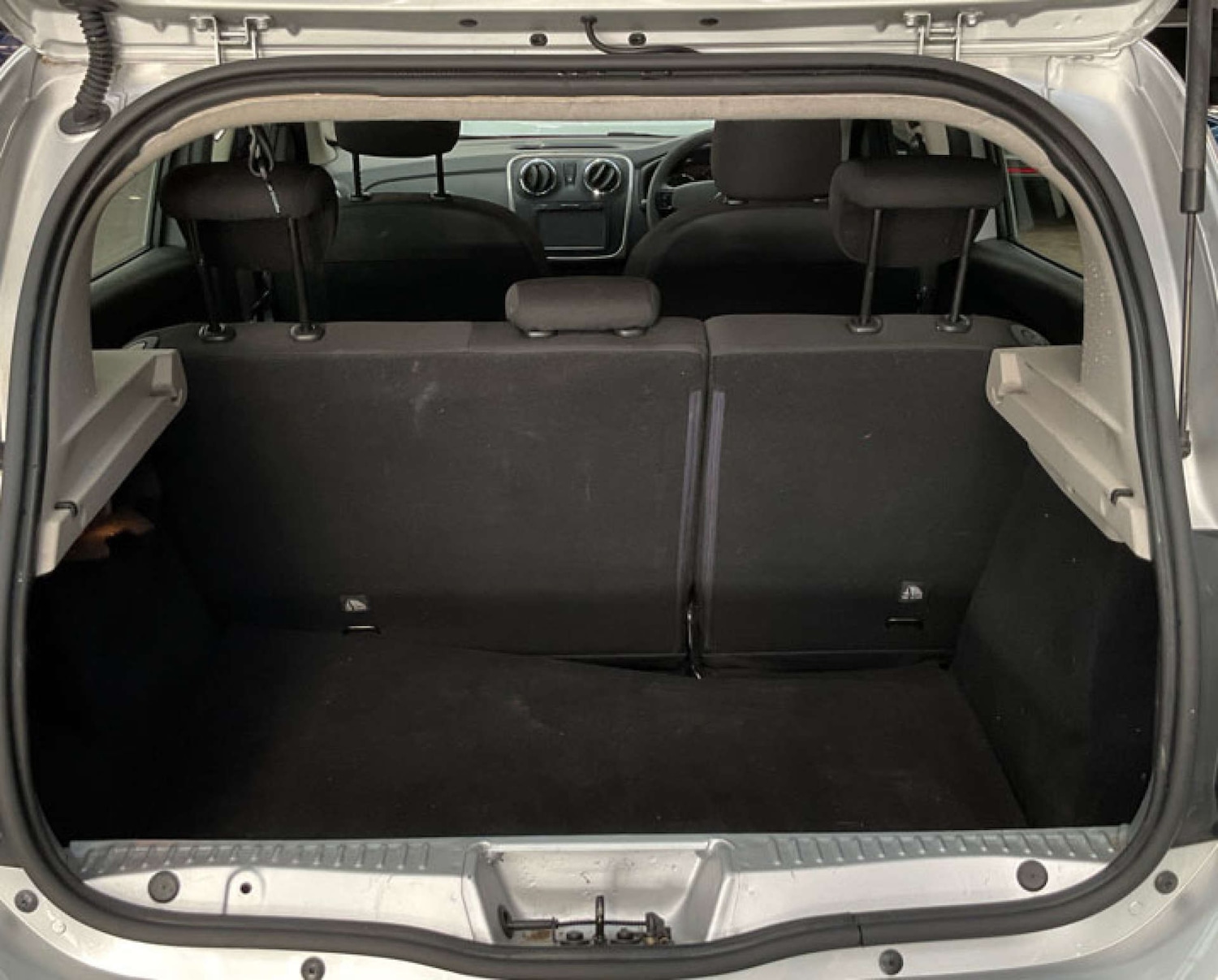 Used Dacia Sandero Stepway 2016 for sale - 76757122: Photo 6