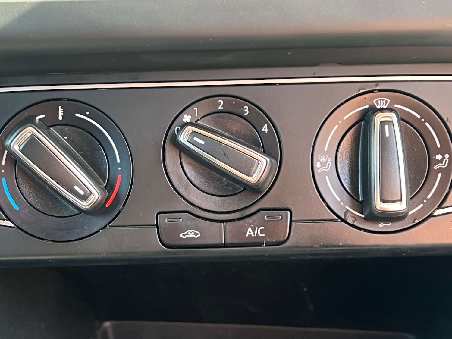 Used Volkswagen Polo 2016 for sale - 76829813: Photo 23