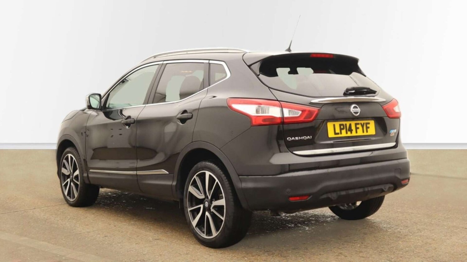 Used Nissan Qashqai 2014 for sale - 76719532: Photo 10