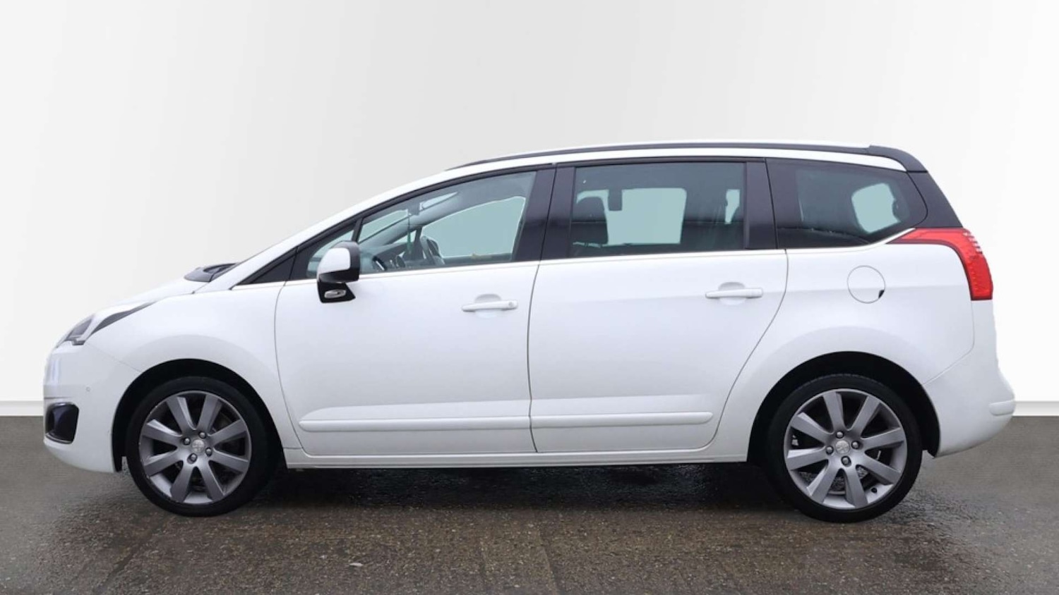 Used Peugeot 5008 2017 for sale - 76640007: Photo 13