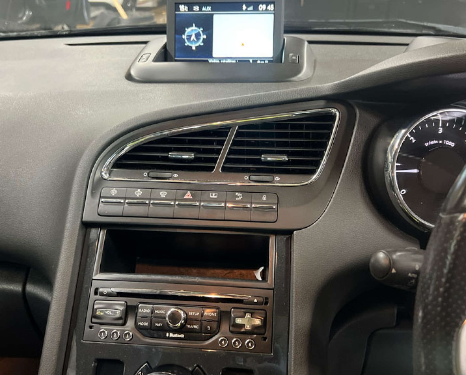 Used Peugeot 5008 2017 for sale - 76640007: Photo 2