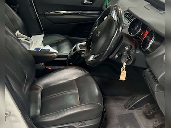 Used Peugeot 5008 2017 for sale - 76640007: Photo