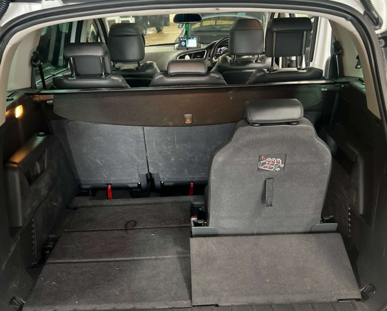 Used Peugeot 5008 2017 for sale - 76640007: Photo 6