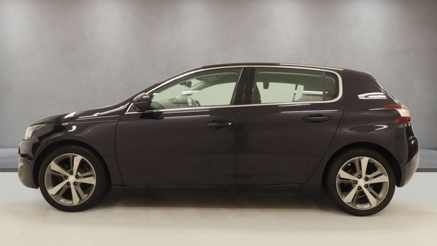 Used Peugeot 308 2017 for sale - 77933974: Photo 10