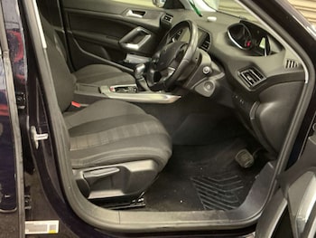 Used Peugeot 308 2017 for sale - 77933974: Photo